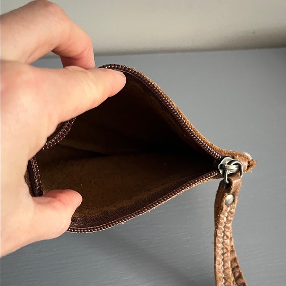 Roots Tan Leather Wristlet - Picture 4 of 4